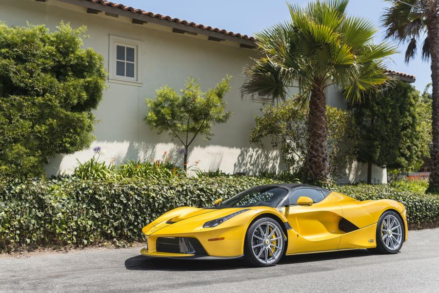  Ferrari LaFerrari Aperta 2016 года  (NA) (фото 2 из 25)